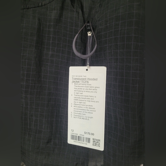 🆕️ Lululemon Translucent Hooded Jacket - Picture 4 of 4